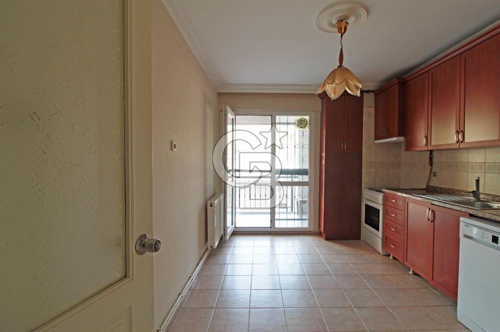Bayraklı, Mansuroğlu Mahallesi'nde, Otoparklı, Satılık 2+1 Daire