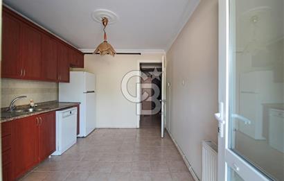 Bayraklı, Mansuroğlu Mahallesi'nde, Otoparklı, Satılık 2+1 Daire