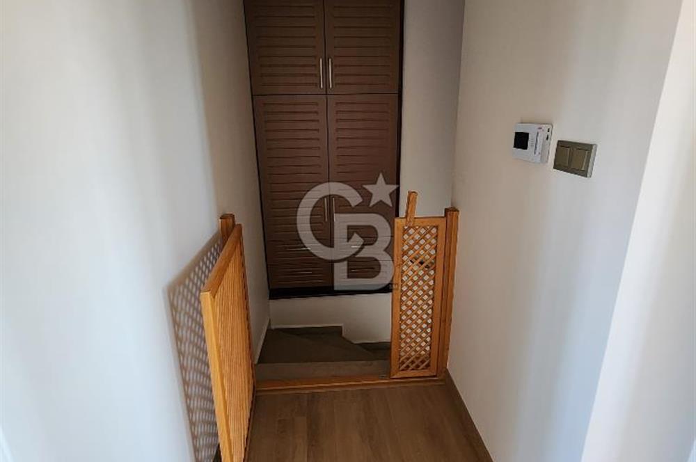 Bağlarbaşında Boğaz Manzaralı Dubleks Daire