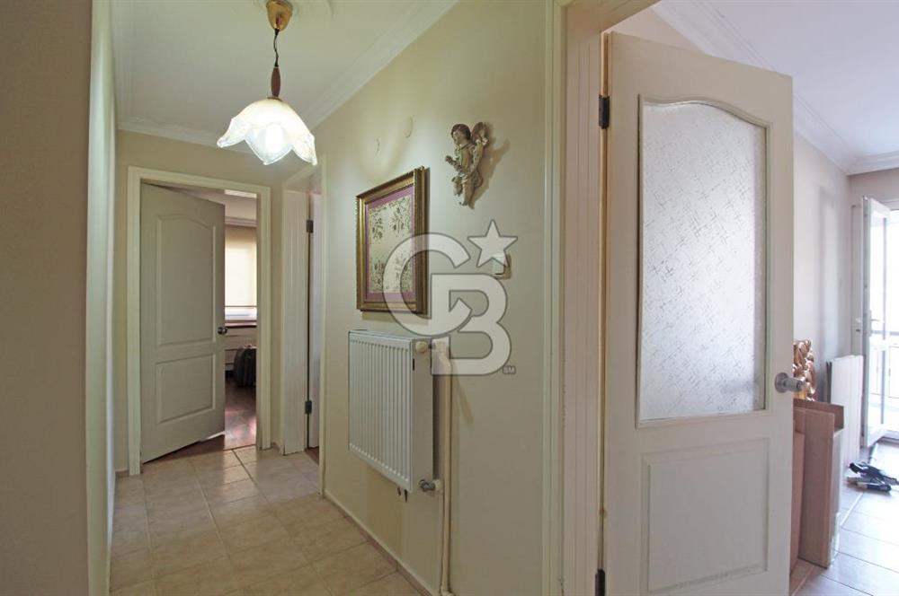 Bayraklı, Mansuroğlu Mahallesi'nde, Otoparklı, Satılık 2+1 Daire
