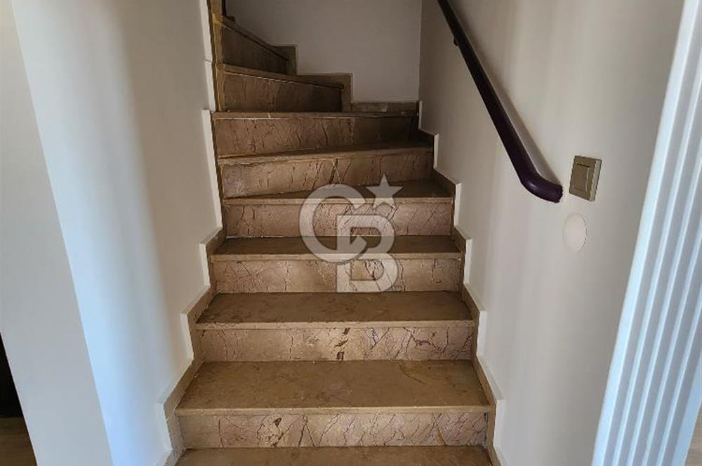 Bağlarbaşında Boğaz Manzaralı Dubleks Daire