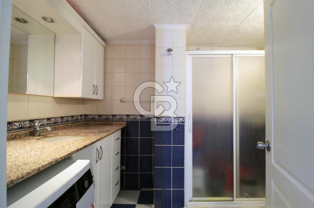 Bayraklı, Mansuroğlu Mahallesi'nde, Otoparklı, Satılık 2+1 Daire