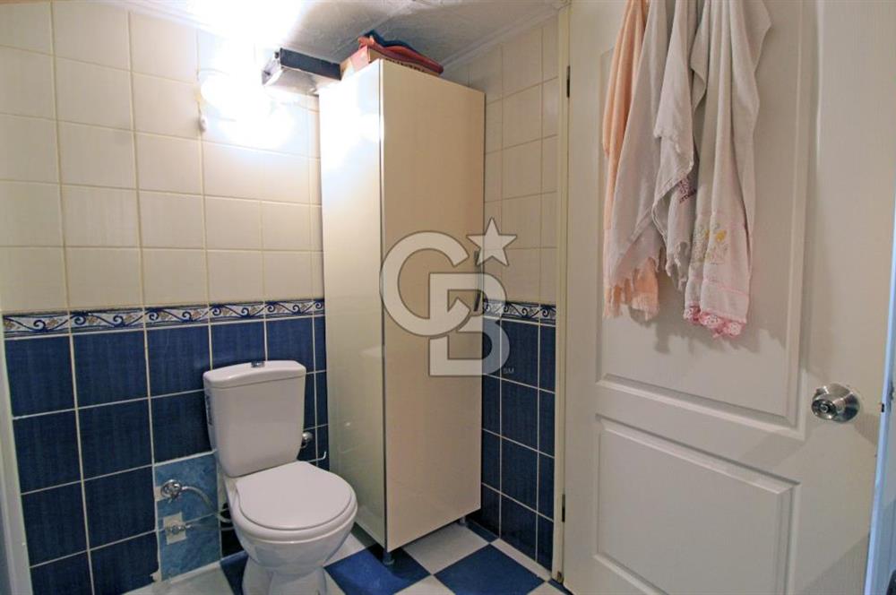 Bayraklı, Mansuroğlu Mahallesi'nde, Otoparklı, Satılık 2+1 Daire
