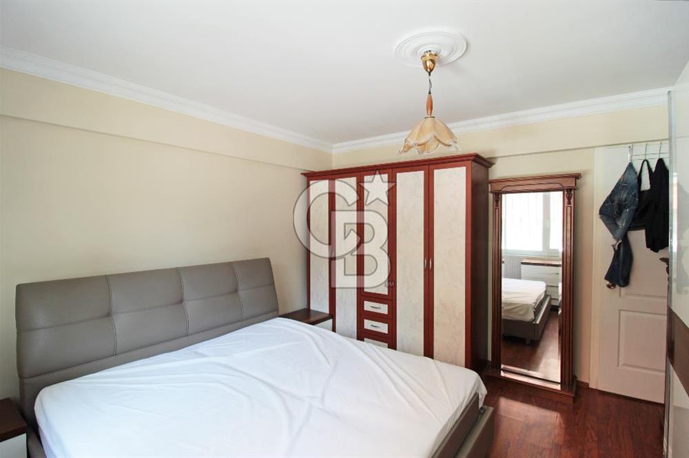 Bayraklı, Mansuroğlu Mahallesi'nde, Otoparklı, Satılık 2+1 Daire