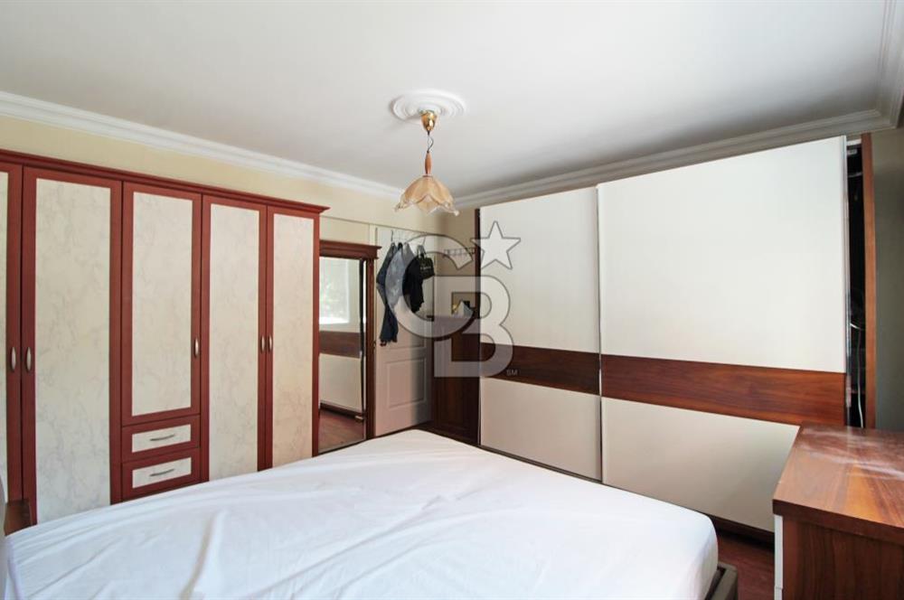 Bayraklı, Mansuroğlu Mahallesi'nde, Otoparklı, Satılık 2+1 Daire