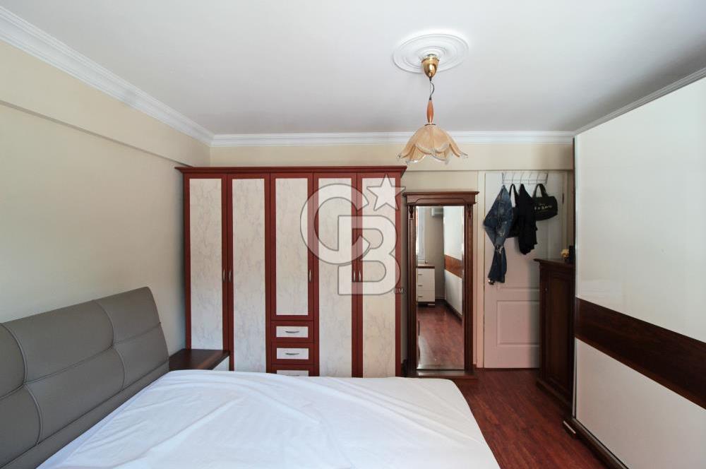 Bayraklı, Mansuroğlu Mahallesi'nde, Otoparklı, Satılık 2+1 Daire