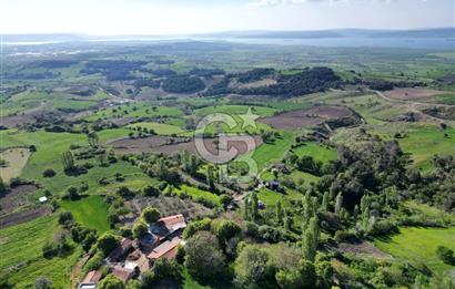 ÇANAKKALE MERKEZ KEMELDE BOĞAZ MANZARALI BAHÇE