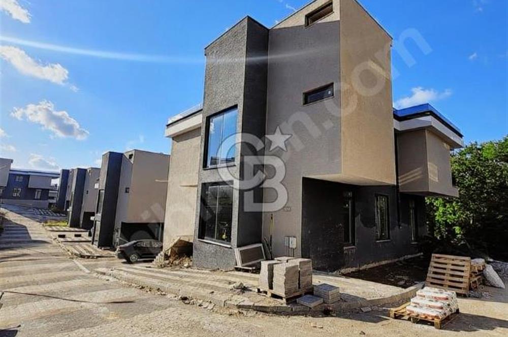 COLDWELL BANKER THETADAN REŞADİYEDE SATILIK SİTE İÇİ VİLLA