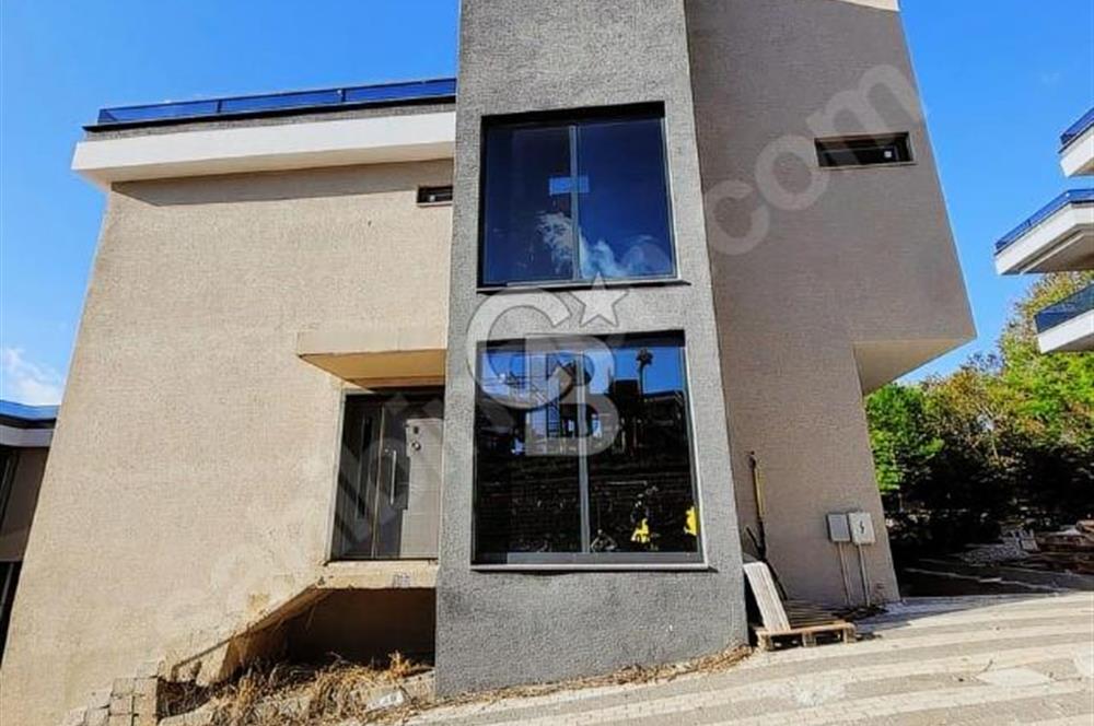 COLDWELL BANKER THETADAN REŞADİYEDE SATILIK SİTE İÇİ VİLLA