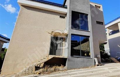COLDWELL BANKER THETADAN REŞADİYEDE SATILIK SİTE İÇİ VİLLA