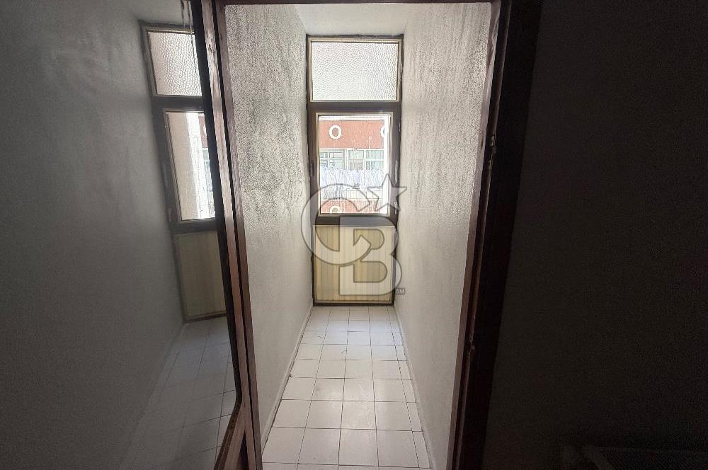 KOCAELİ KARAMÜRSEL 4 TEMMUZ MAHALLESİ SATILIK ARAKAT 3+1 DAİRE