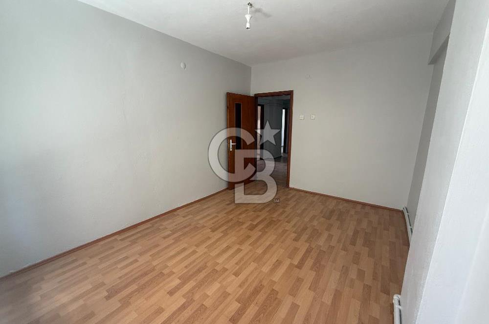 KOCAELİ KARAMÜRSEL 4 TEMMUZ MAHALLESİ SATILIK ARAKAT 3+1 DAİRE