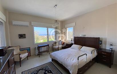 İZMİR KARABURUN MORDOĞAN’DA DENİZ MANZARALI SATILIK ÇİFTLİK EVİ
