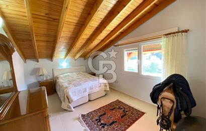 İZMİR KARABURUN MORDOĞAN’DA DENİZ MANZARALI SATILIK ÇİFTLİK EVİ