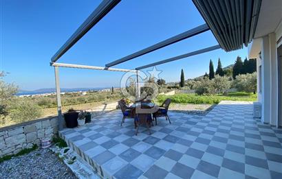 İZMİR KARABURUN MORDOĞAN’DA DENİZ MANZARALI SATILIK ÇİFTLİK EVİ