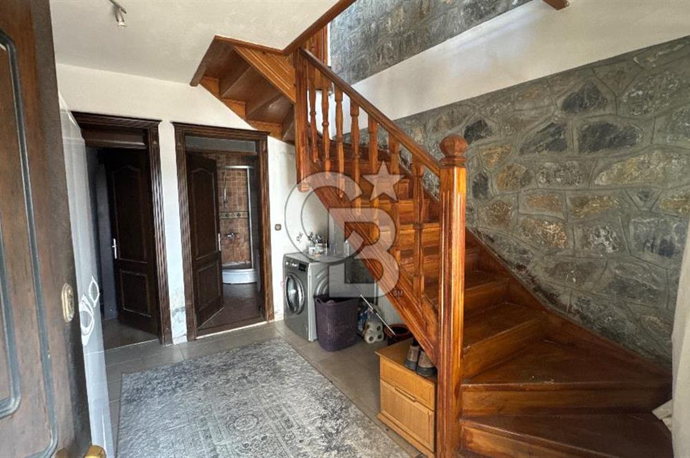 Selçuk Manzaralı, Müştemilatlı Satılık 3+1 Villa