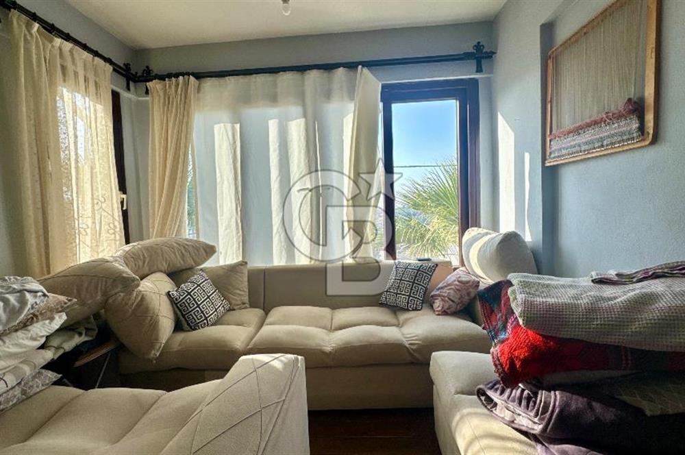 Selçuk Manzaralı, Müştemilatlı Satılık 3+1 Villa