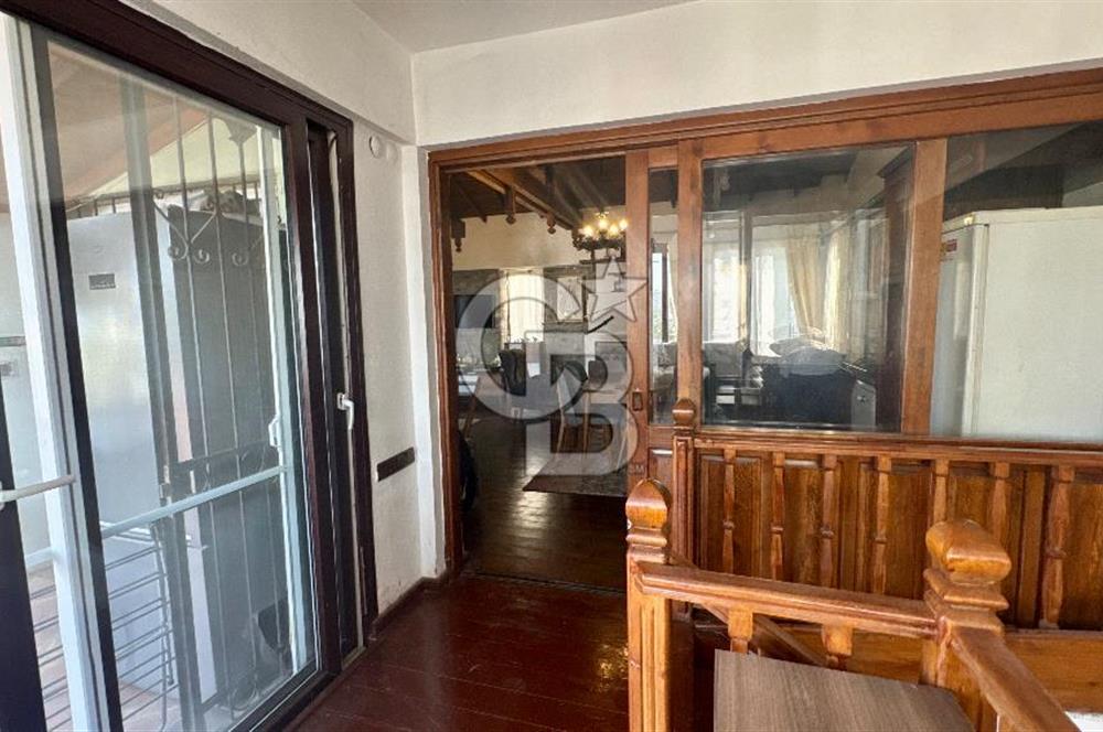 Selçuk Manzaralı, Müştemilatlı Satılık 3+1 Villa