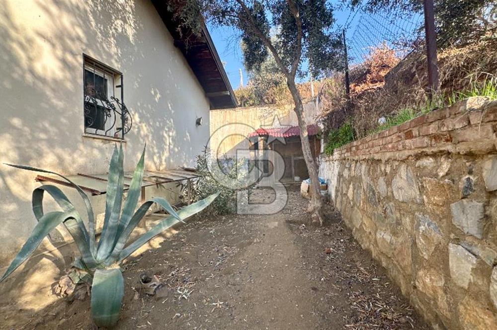 Selçuk Manzaralı, Müştemilatlı Satılık 3+1 Villa