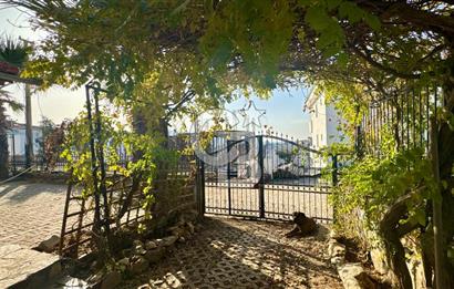 Selçuk Manzaralı, Müştemilatlı Satılık 3+1 Villa