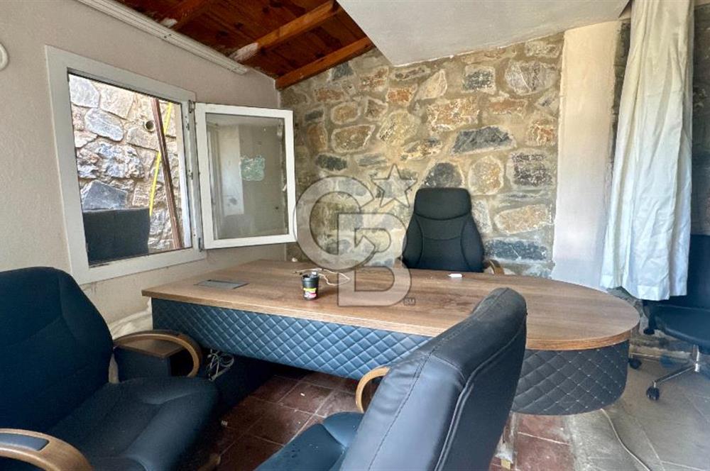 Selçuk Manzaralı, Müştemilatlı Satılık 3+1 Villa