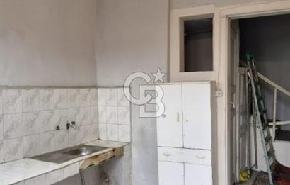 Kadir Has ün. Arkasında Satılık 2 Katlı Bahçeliahşap Bina