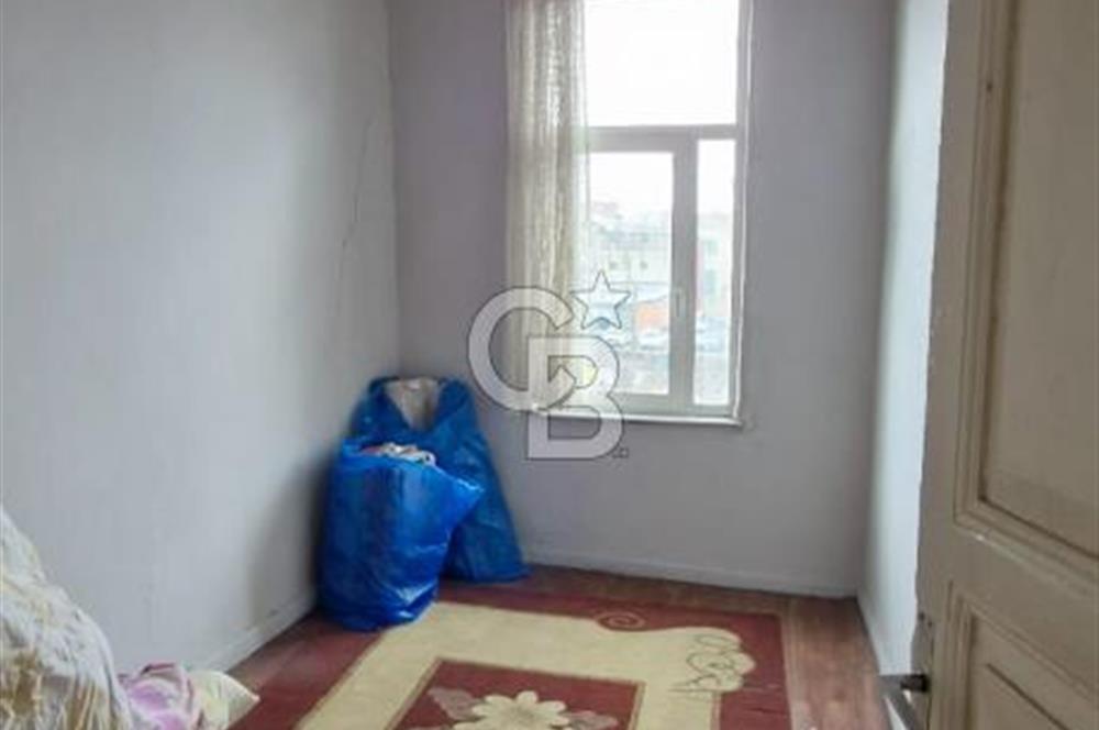 Kadir Has ün. Arkasında Satılık 2 Katlı Bahçeliahşap Bina