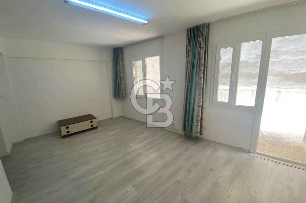 Karşıyaka Tuna Mah.’de Ayaydın Pasajı Kiralık 2+1 Ofis