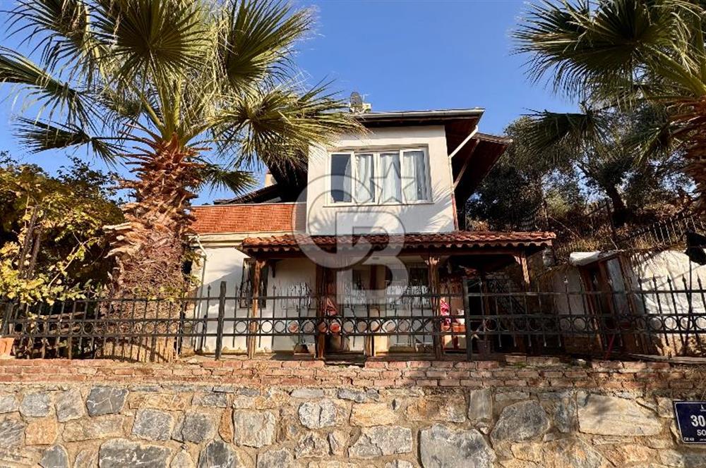 Selçuk Manzaralı, Müştemilatlı Satılık 3+1 Villa