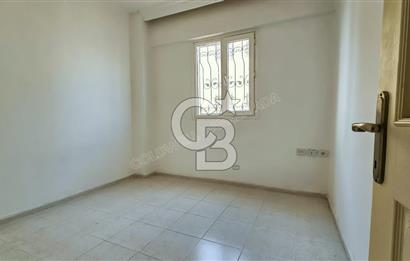 Kuşadası Karaova havuzlu sitede eşyasız kiralık triplex villa