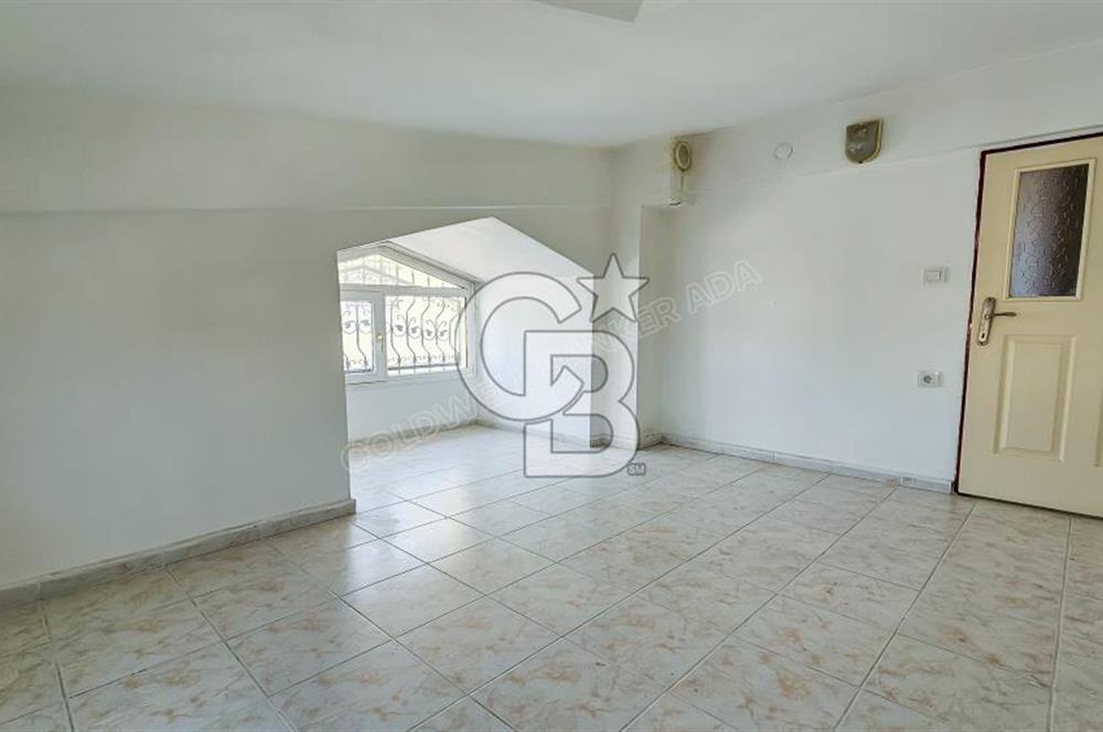 Kuşadası Karaova havuzlu sitede eşyasız kiralık triplex villa