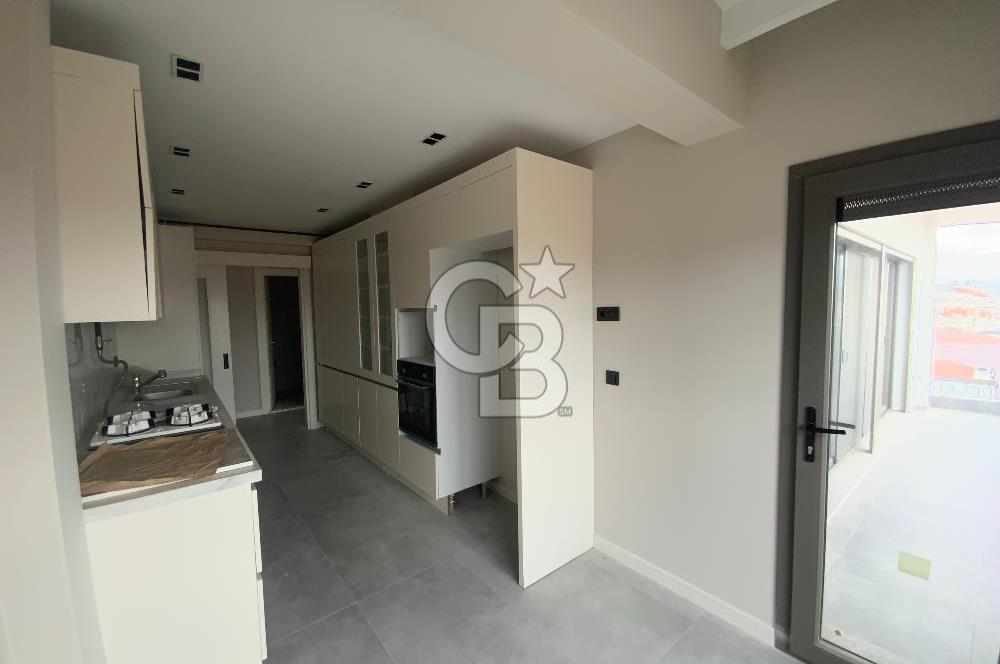 Karşıyaka Bahriye Üçok Satılık 4+1 Dubleks Daire Teraslı