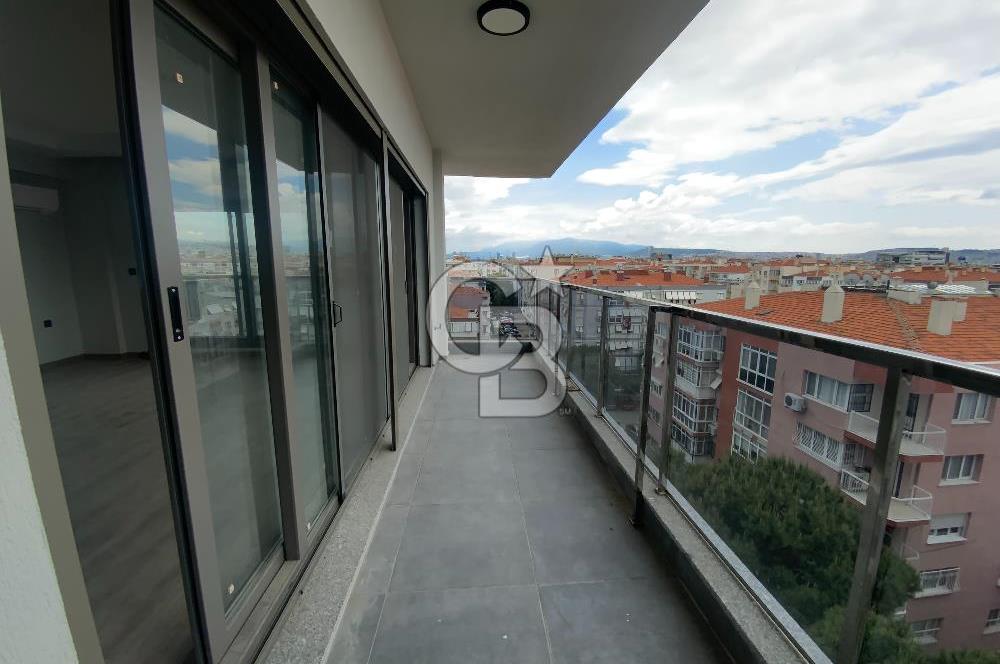 Karşıyaka Bahriye Üçok Satılık 4+1 Dubleks Daire Teraslı