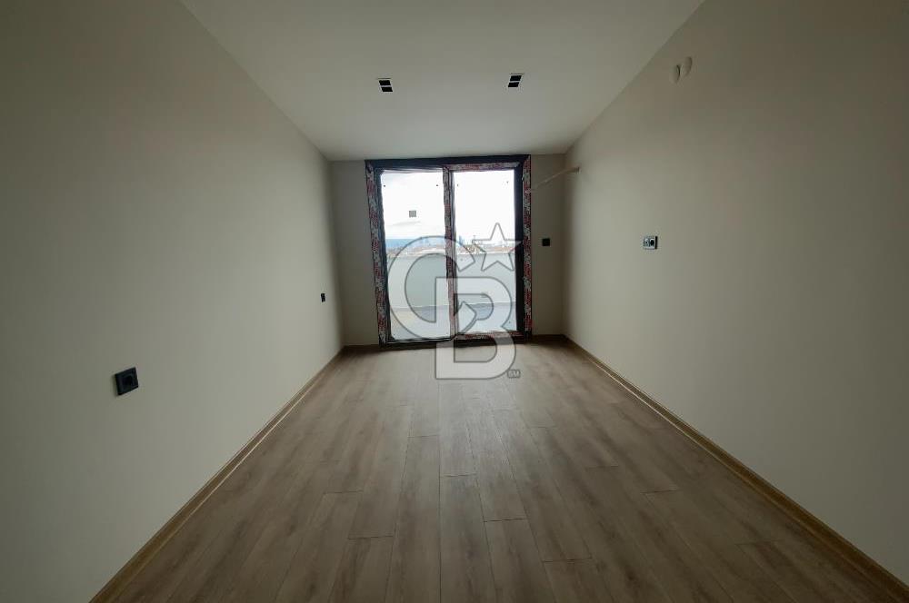 Karşıyaka Bahriye Üçok Satılık 4+1 Dubleks Daire Teraslı