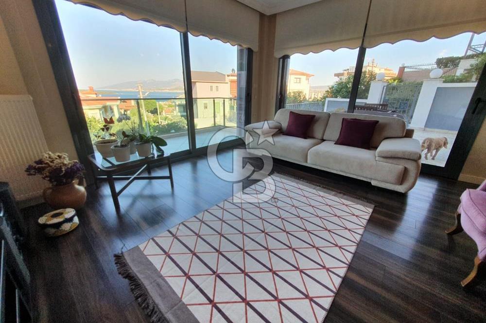 URLA İSKELE MAHALLESİNDE 5+2 VİLLA