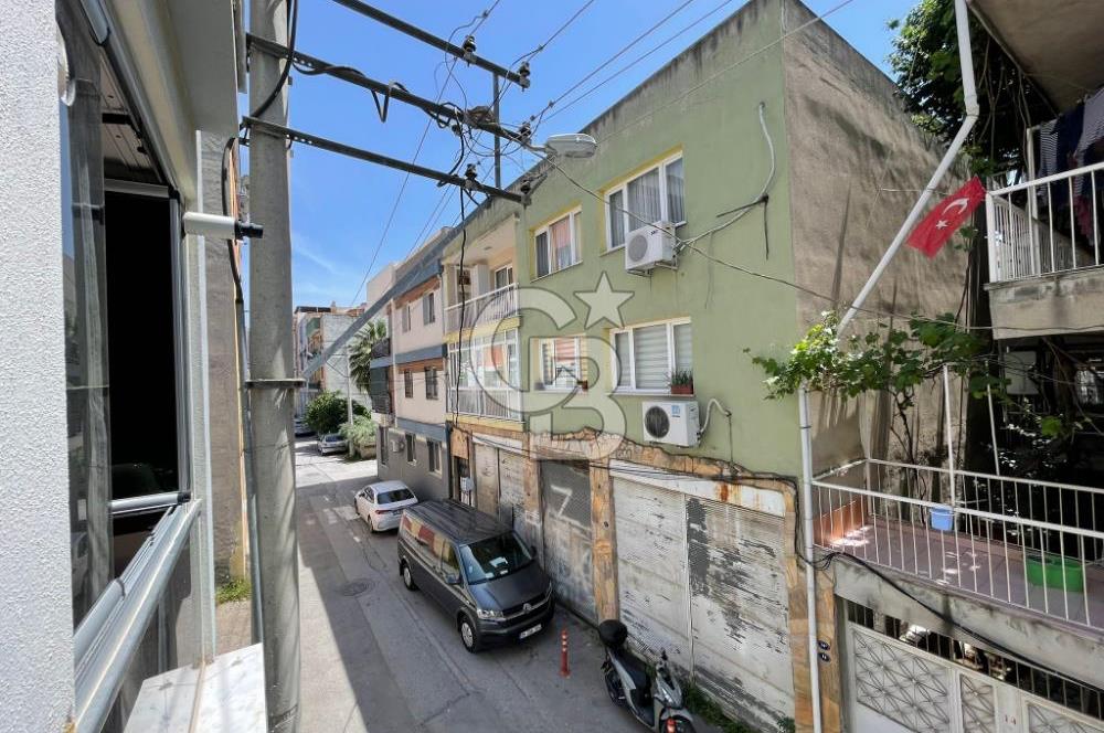 BAYRAKLI POSTACILAR’DA FERAH 2+1 SATILIK DAİRE 