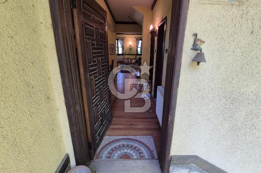 SAPANCA İPEKYOLU CADDESİ ÜZERİNDE 1.241M2 BAHÇELİ SATILIK VİLLA