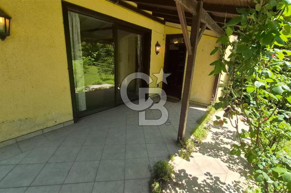 SAPANCA İPEKYOLU CADDESİ ÜZERİNDE 1.241M2 BAHÇELİ SATILIK VİLLA