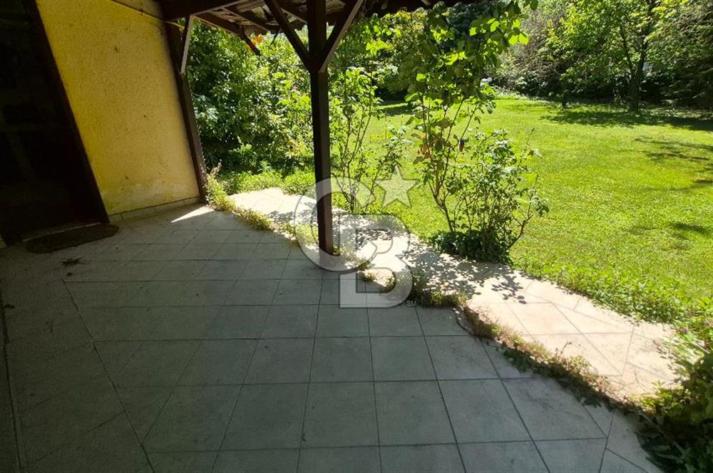 SAPANCA İPEKYOLU CADDESİ ÜZERİNDE 1.241M2 BAHÇELİ SATILIK VİLLA