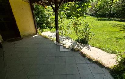 SAPANCA İPEKYOLU CADDESİ ÜZERİNDE 1.241M2 BAHÇELİ SATILIK VİLLA