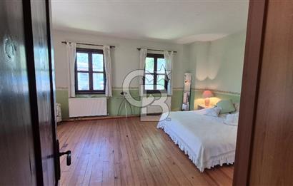 SAPANCA İPEKYOLU CADDESİ ÜZERİNDE 1.241M2 BAHÇELİ SATILIK VİLLA