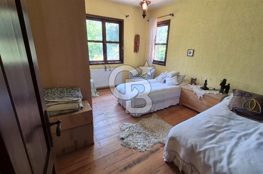 SAPANCA İPEKYOLU CADDESİ ÜZERİNDE 1.241M2 BAHÇELİ SATILIK VİLLA