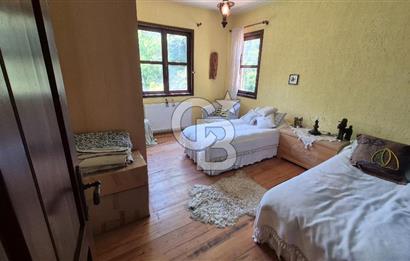 SAPANCA İPEKYOLU CADDESİ ÜZERİNDE 1.241M2 BAHÇELİ SATILIK VİLLA