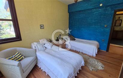 SAPANCA İPEKYOLU CADDESİ ÜZERİNDE 1.241M2 BAHÇELİ SATILIK VİLLA