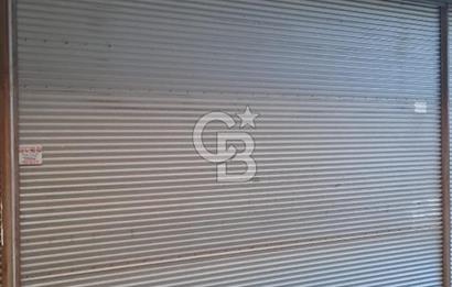 Urla Cuma pazarında satılık dükkan