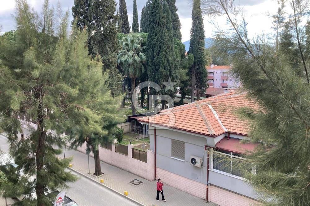 Kazım Dirik Mahallesinde Arakat Satılık 2+1 Daire