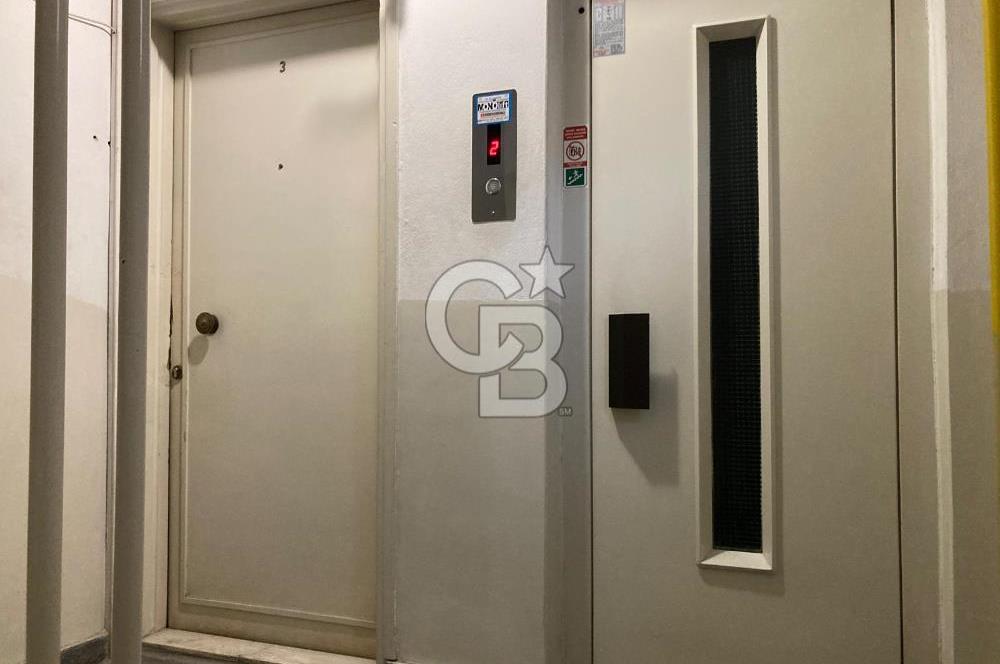 Kazım Dirik Mahallesinde Arakat Satılık 2+1 Daire