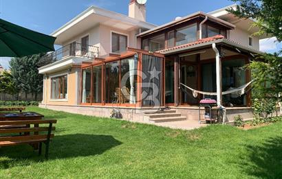 GÖLBAŞI BALLIKPINAR'DA MÜSTAKİL GENİŞ PEYJAŞLI 5+1 SATILIK VİLLA