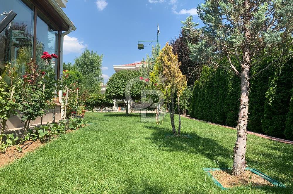 GÖLBAŞI BALLIKPINAR'DA MÜSTAKİL GENİŞ PEYJAŞLI 5+1 SATILIK VİLLA
