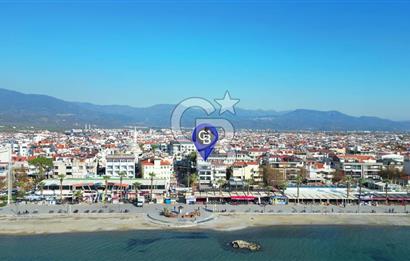 AKÇAY KORDON'DA PANORAMİK DENİZ MANZARALI  ÖZEL TASARIM GENİŞ 1+1 DAİRE